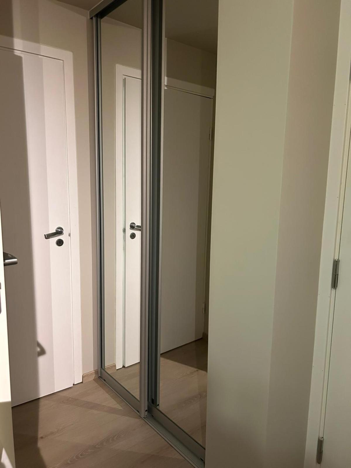 Small Newly Renovated Lägenhet